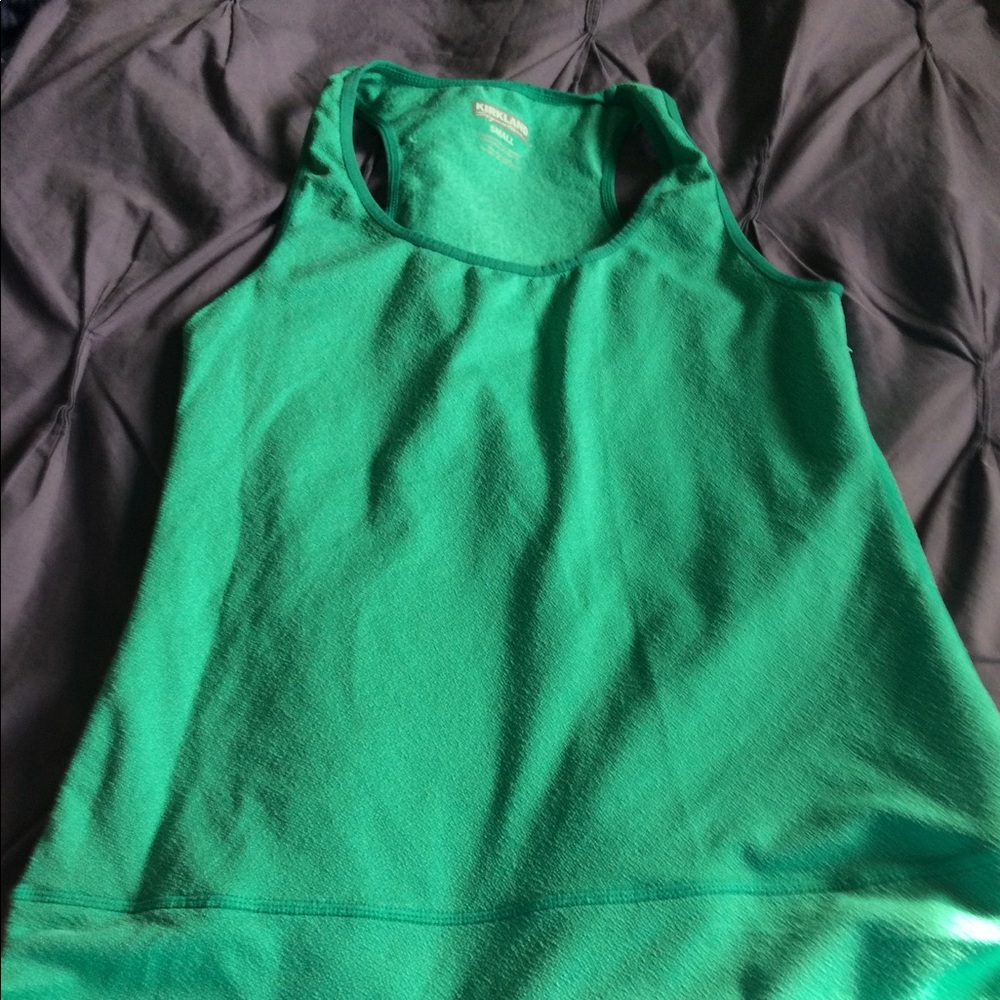 Kirkland tank size s